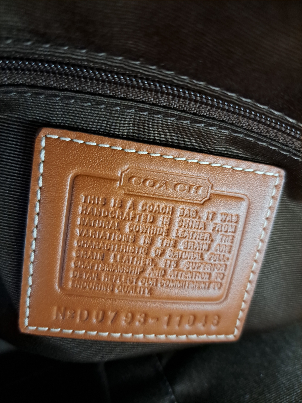 COACH 'HAMPTONS' CARRYALL TURNLOCK SATCHEL GLOVE-TANNED LEATHER, w/DUST BAG - Picture 7 of 16